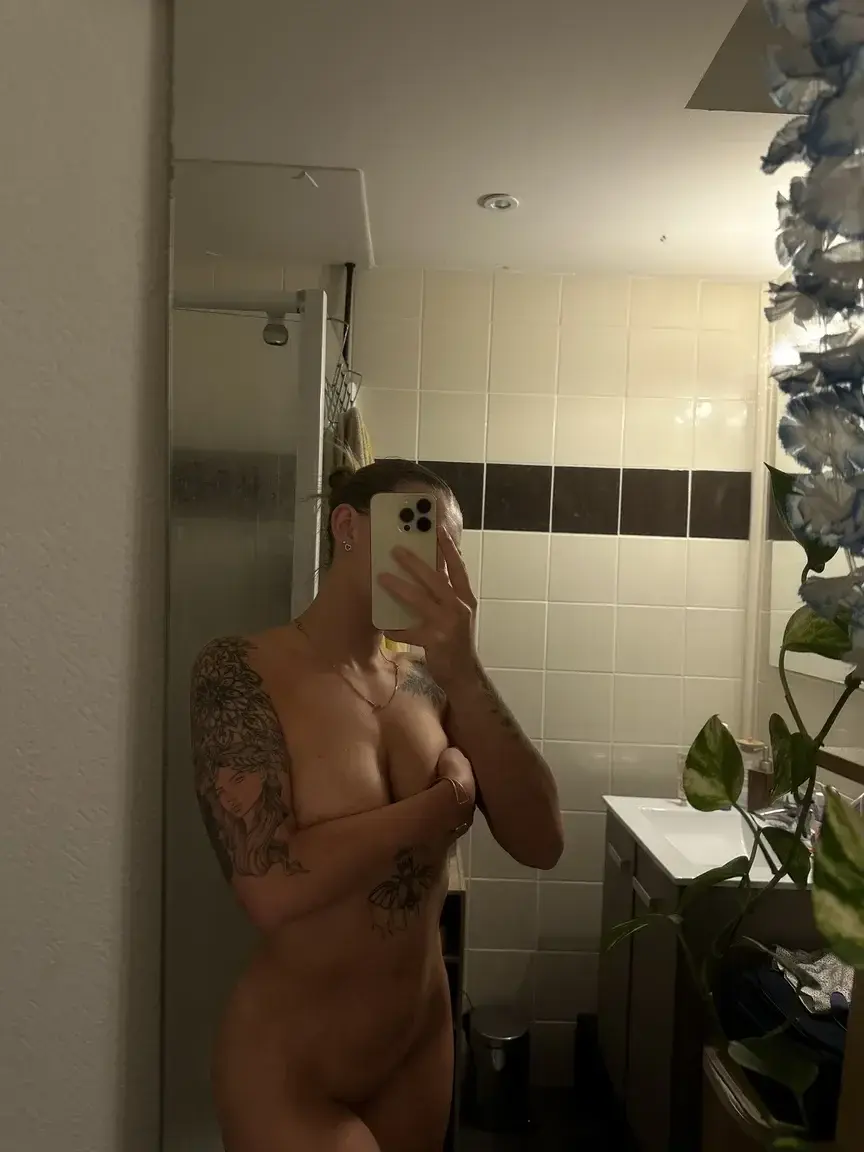 Leak & nude MYM — Nolweenstar_x : « média » (MYM)