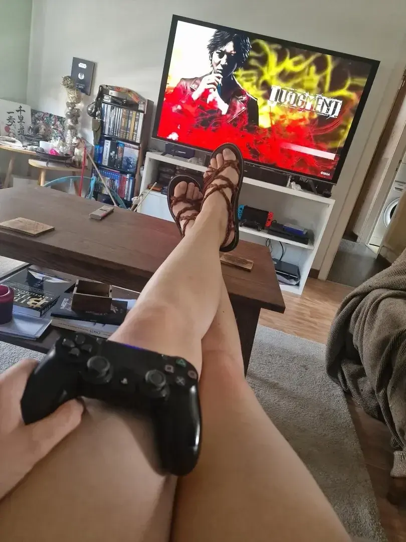 Leak & nude MYM — Lapetitemotardegeek : « média » (MYM)