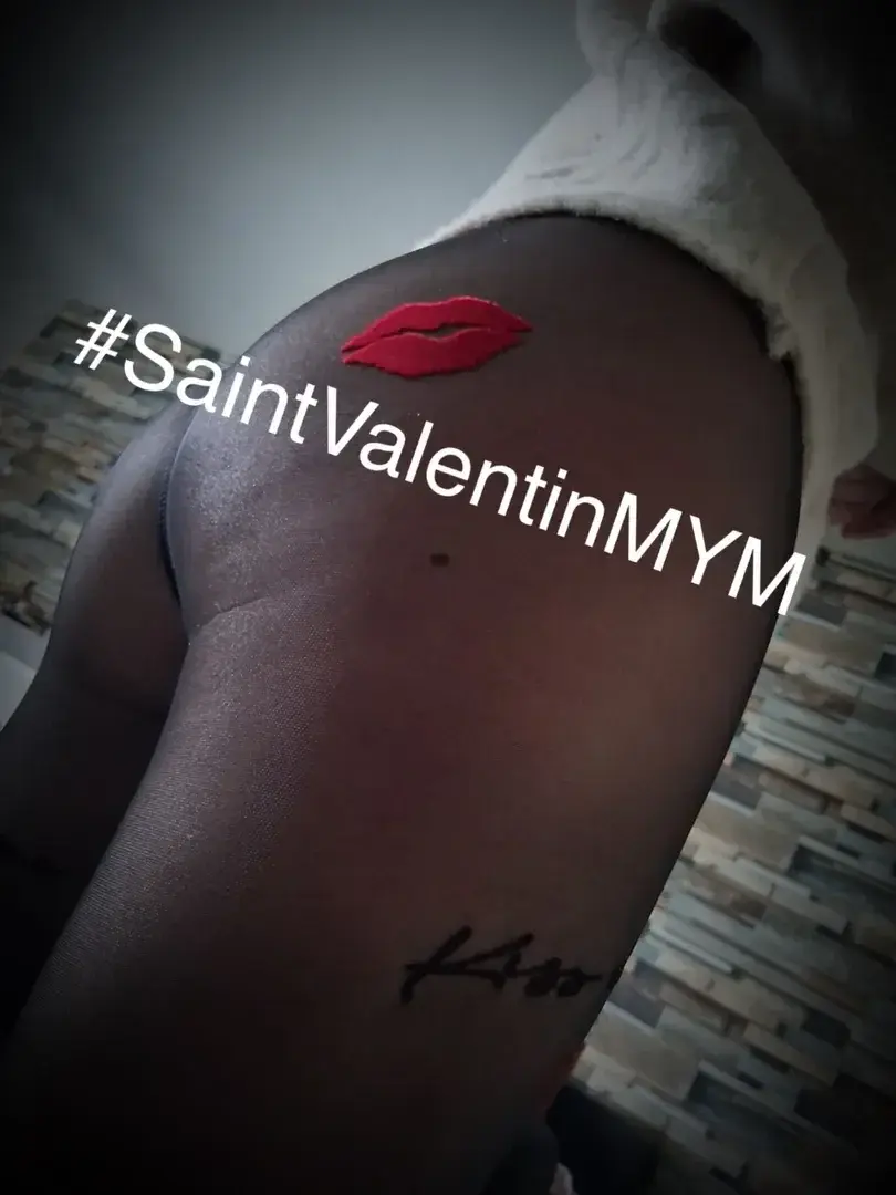 Bonjour 💋La st Valentin approche. je compte sur vousPour me faire  des petits 🎁.bienvenue aux nouveaux abonnés 😉. Je vous en offrirai en retour 💋💋💋💋mes amours