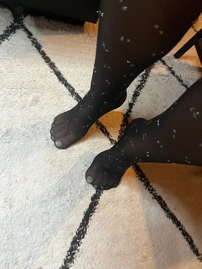 Leak & nude MYM — Alexfeet01 : « média » (MYM)