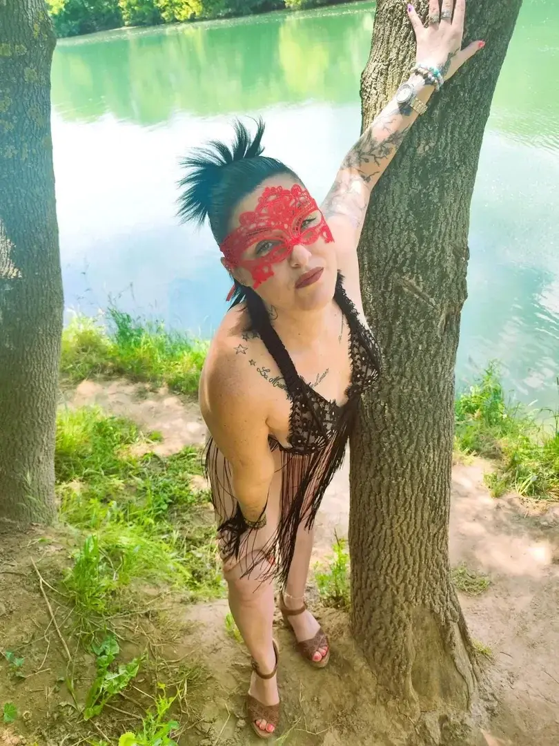 Leak & nude 2 — Clochettepan-345