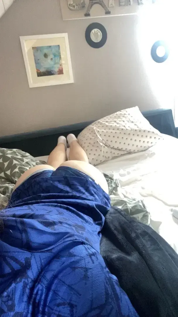 Leak & nude MYM — Frisong : « 🍑💙 » (MYM)