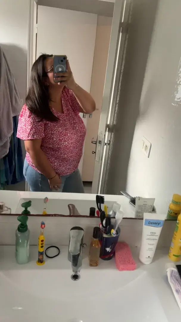 bonjour, tu as envie de me voir sans ses vêtements ?