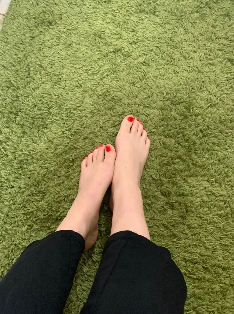 Leak & nude MYM — Clarisse_888 : « je suis tout à toi » (MYM)