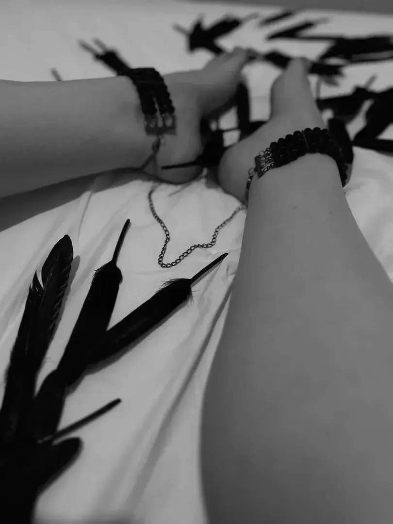 Leak & nude 3 — Footmuse