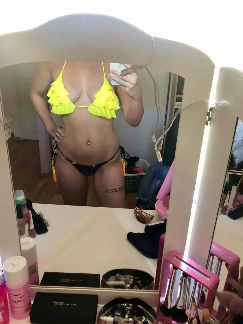 Leak & nude 6 — Mimilobaa