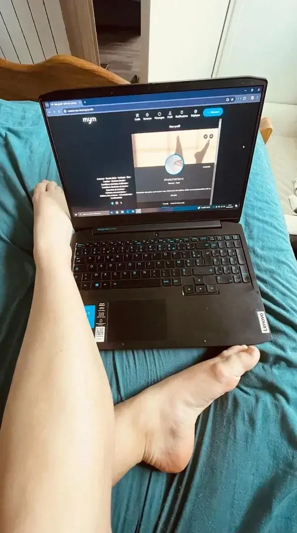 Send me a messsage, don't be shy baby ;)#pieds #foot #detente #followme
