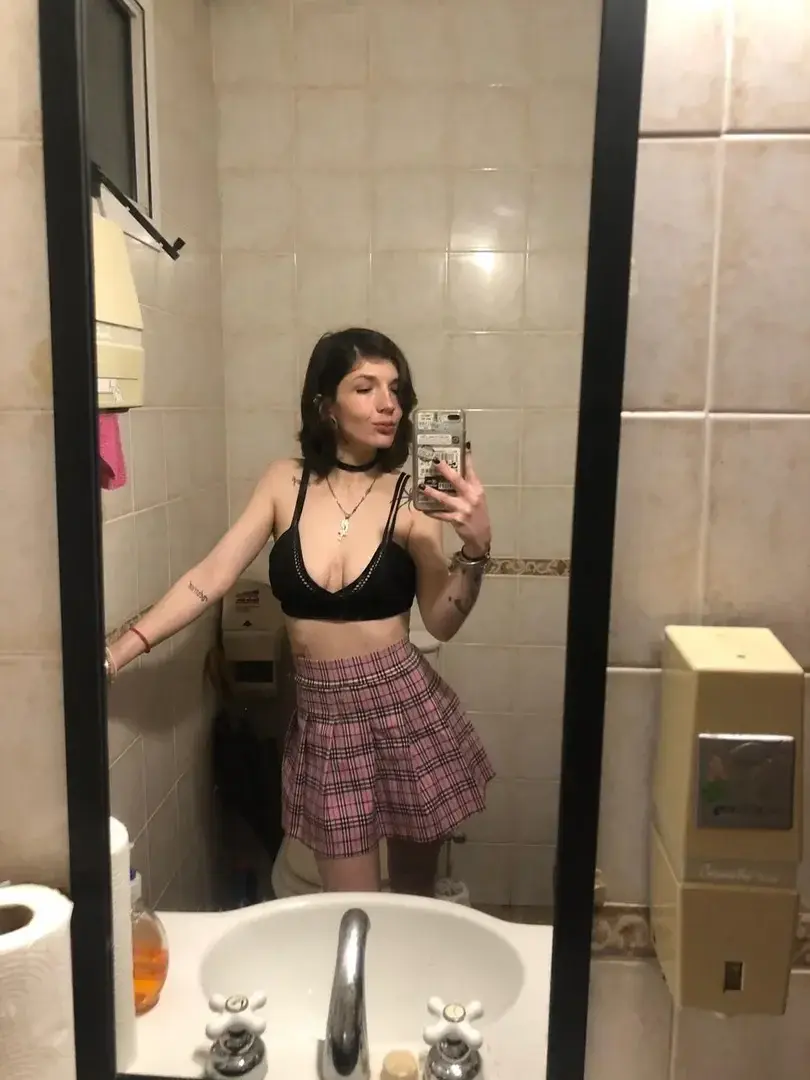 Leak & nude 2 — Alexakitten17
