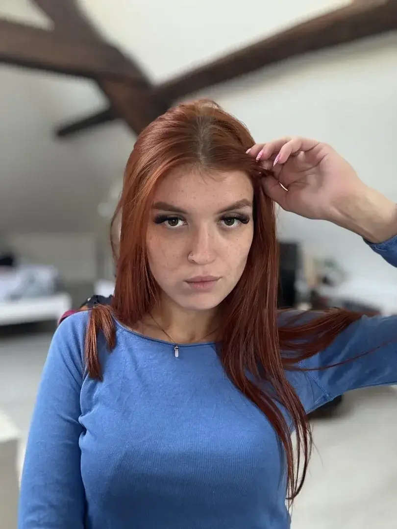 Leak public de Zeliee_ — « Abo Gratuit à vie.. tu me rejoins ? 🌙 » (nude) sur MYM