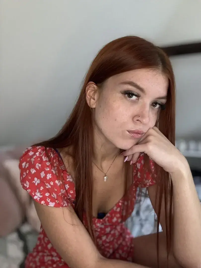 Leak public de Zeliee_ — « Abo Gratuit à vie.. tu me rejoins ? 🌙 » (nude) sur MYM