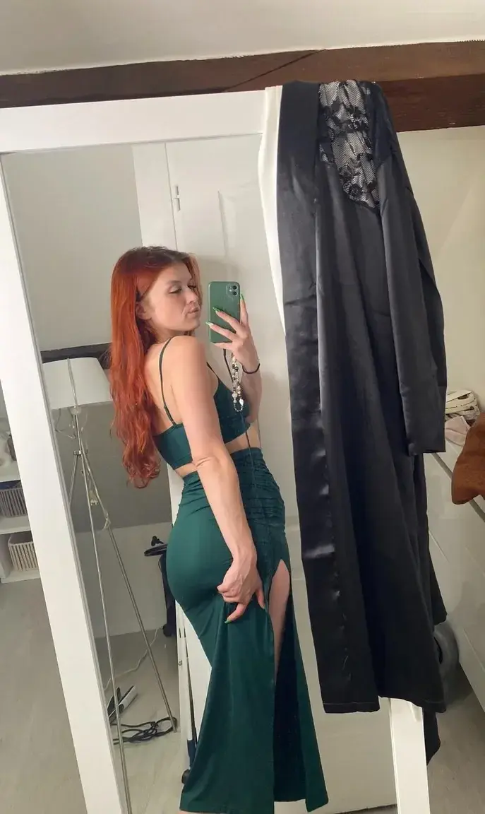 Leak & nude MYM — zeliee_ : « Abo Gratuit à vie.. tu me rejoins ? 🌙 » (MYM)
