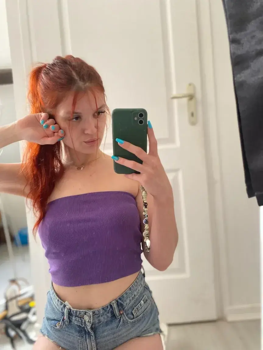 Leak & nude MYM — zeliee_ : « Abo Gratuit à vie.. tu me rejoins ? 🌙 » (MYM)