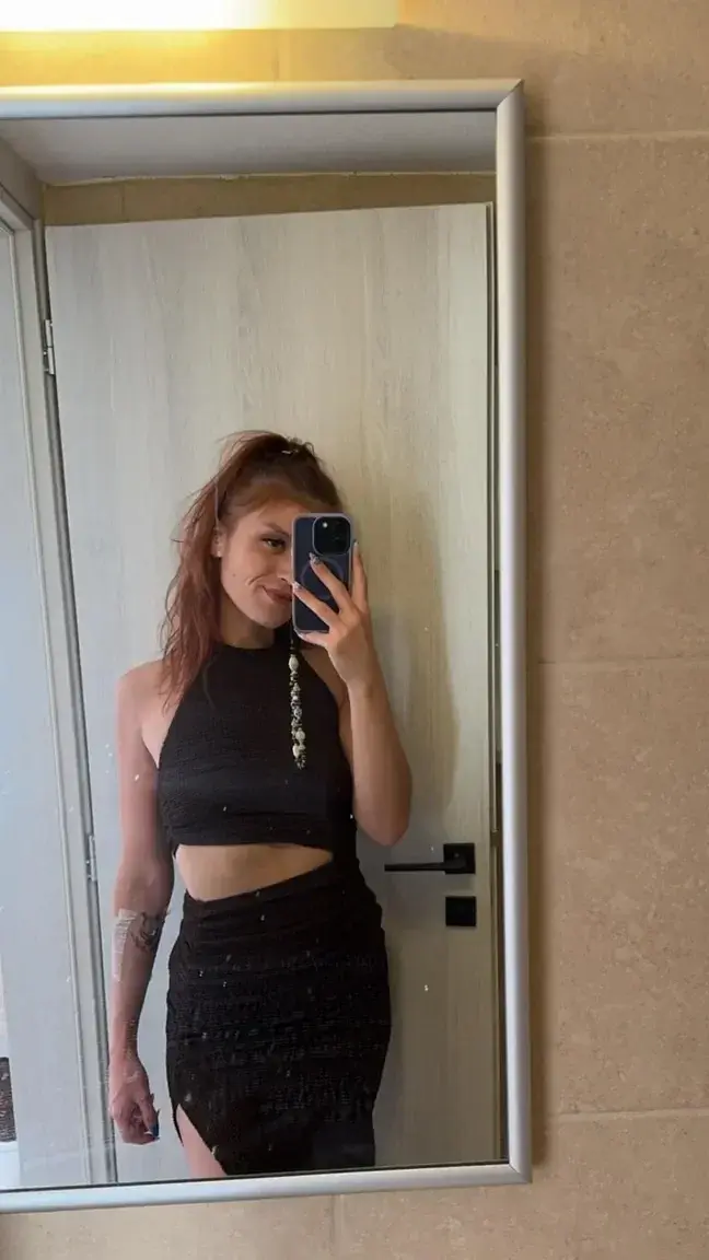 Leak & nude MYM — zeliee_ : « Abo Gratuit à vie.. tu me rejoins ? 🌙 » (MYM)