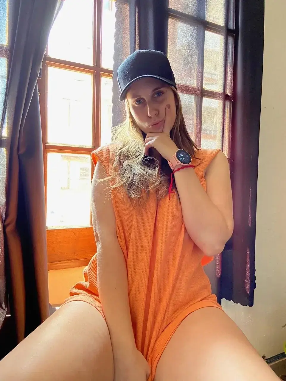 Code gratuit : ROMANCE ✨ Vous êtes prêts à découvrir une version de l'amour sans filtres ? Abonnez-vous et plongez dans mon univers...