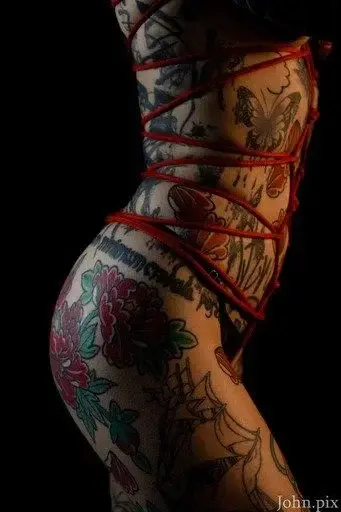 Leak & nude MYM — Loo_ltx : « #bodysuit #japanese #traditional #inkedwoman #tattooedmodel #inkedgirl #boomboom #boule #japstyle #shibari » (MYM)