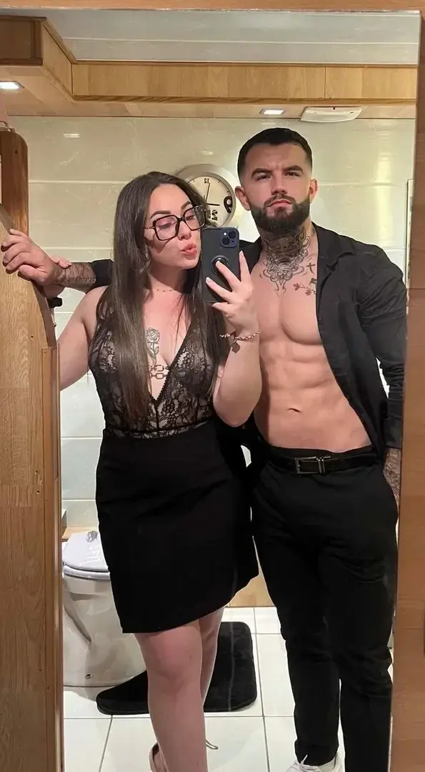 Leak & nude 1 — Glamsex