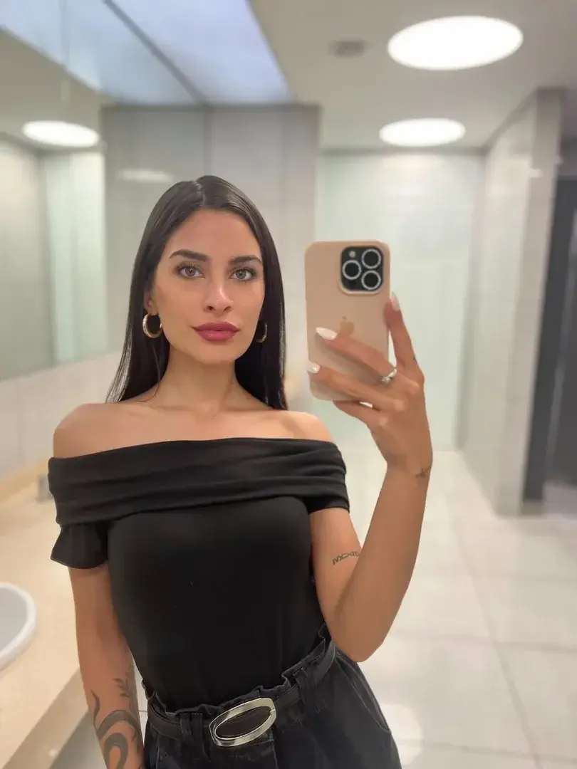 Leak & nude 5 — Mialinares