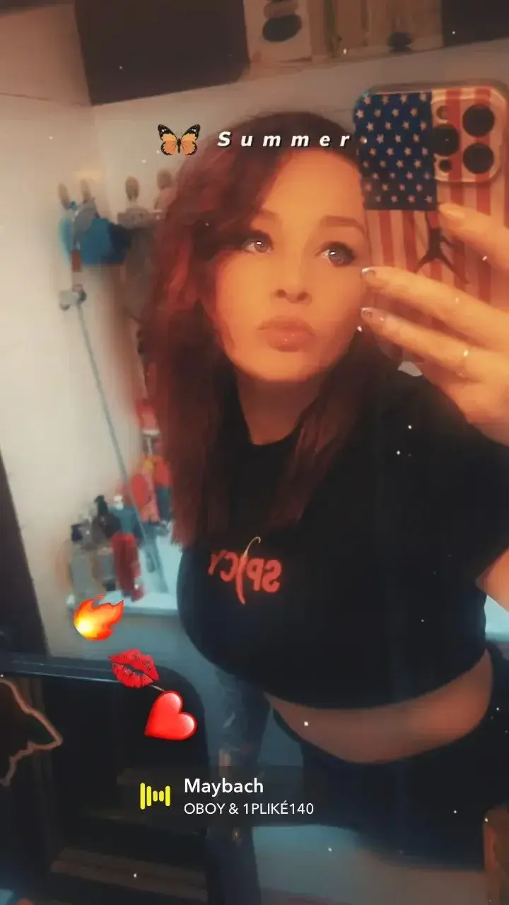 Leak & nude 2 — Karma-sexy