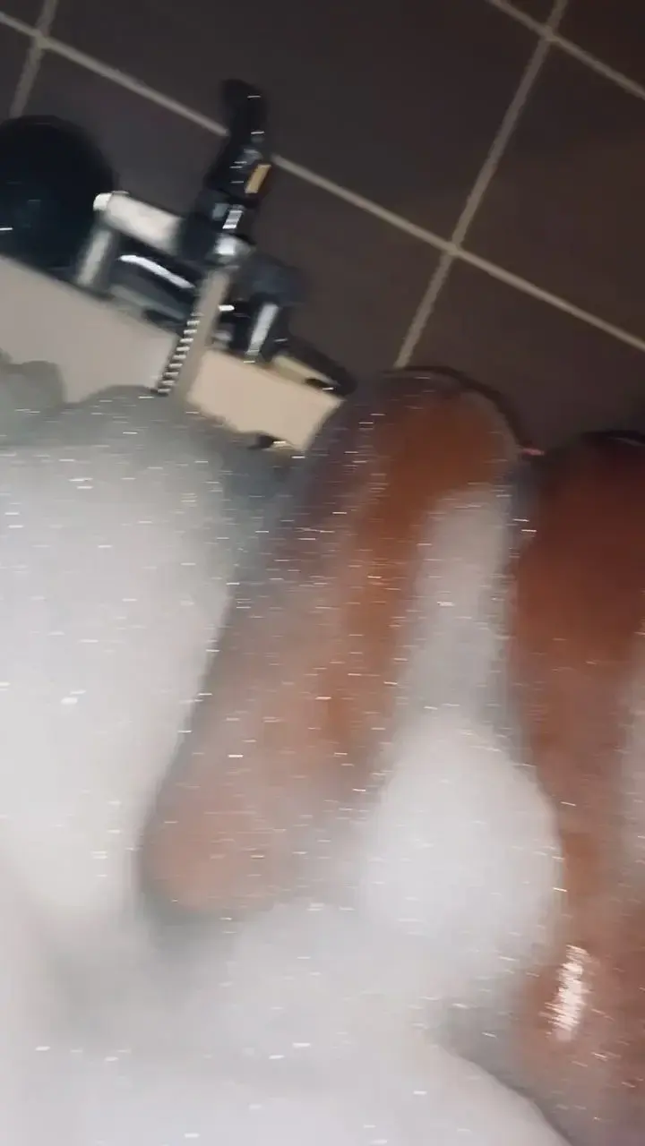 Leak & nude 1 — Ptitgayparisien