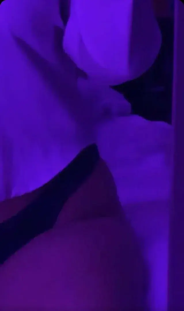 Leak & nude 1 — Gourmandeduweb