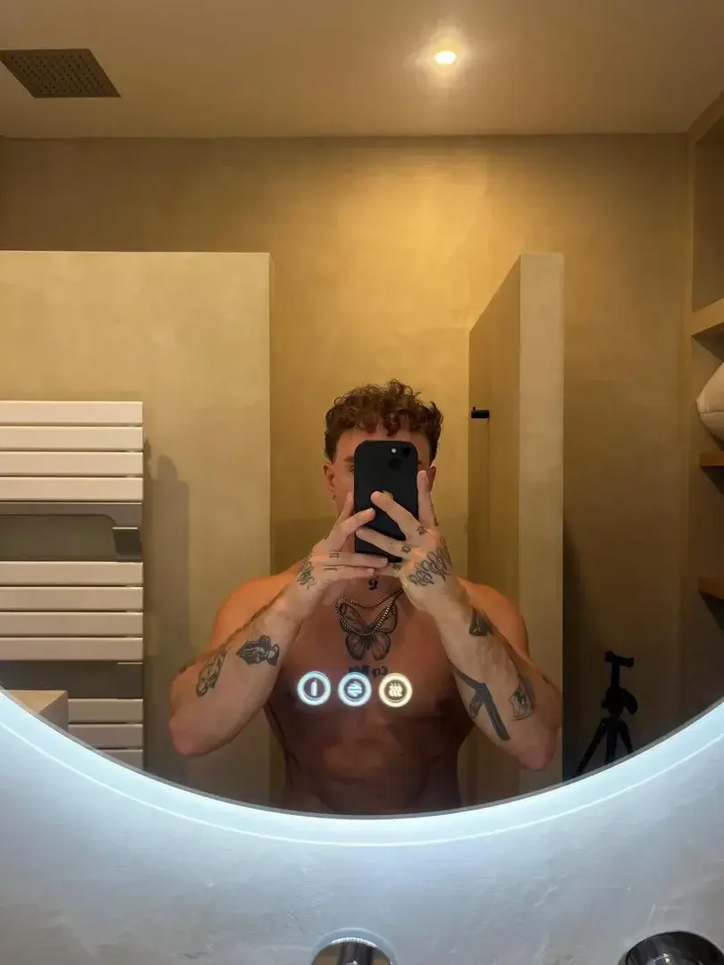 Leak & nude 1 — Butterflyboy