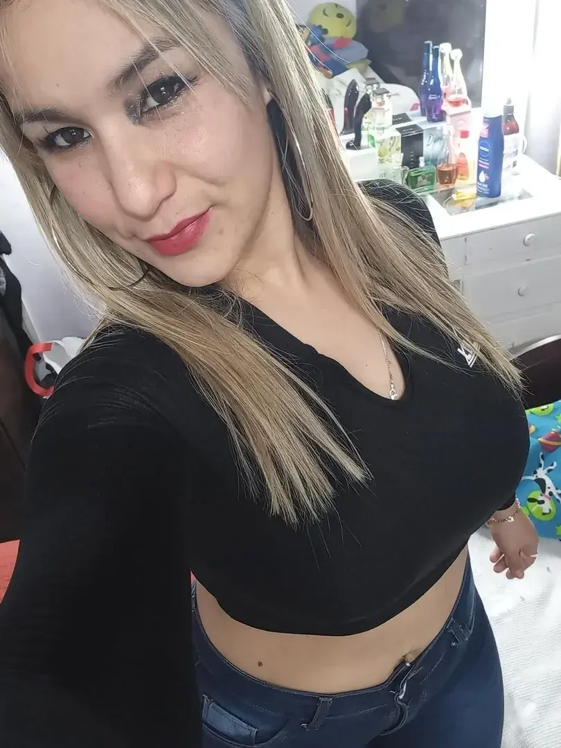 Juste après avoir sucé mon mec avant son départ au travailDid you like it baby?  😜😜