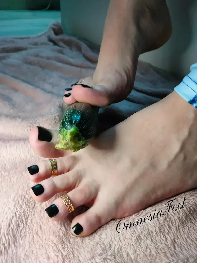 C'est ma pédicure qui te fais passé autant de temps sur cette photo ? 🥒💦