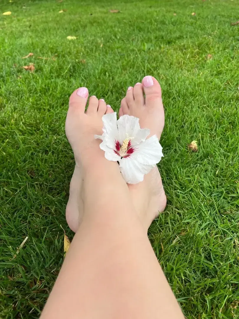 Leak & nude 1 — Feet_desire_
