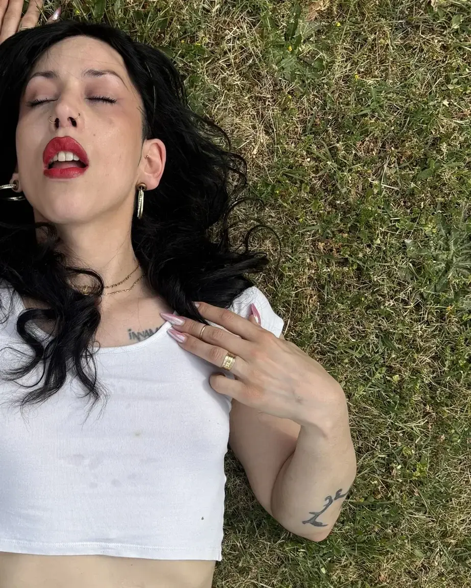 Leak & nude 1 — Kmarina
