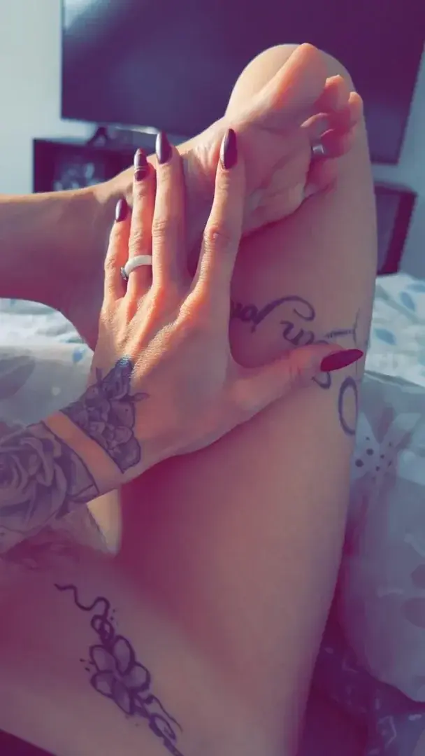 Leak & nude 1 — Adeladdict