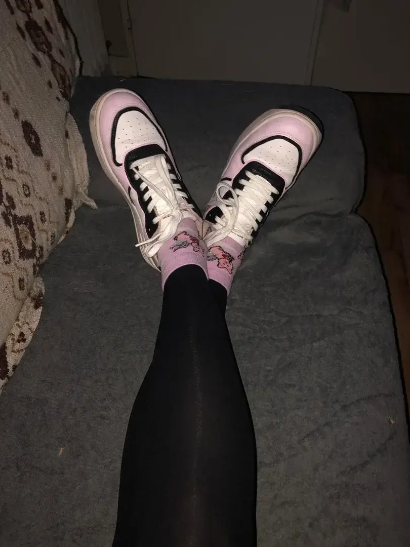 Leak & nude 3 — Lily_feet_8