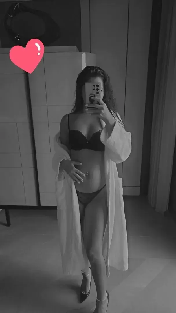 Leak & nude 5 — Cleopatre_cesar