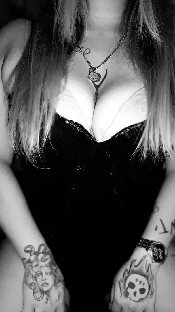 🔞🖤