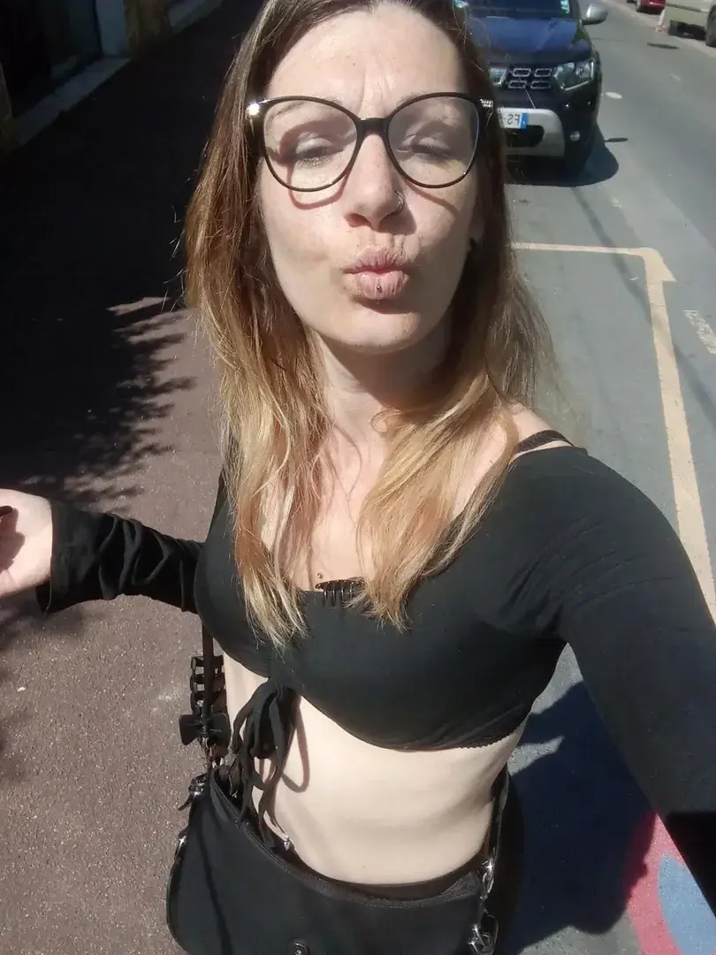 Leak & nude 3 — Poliine77320