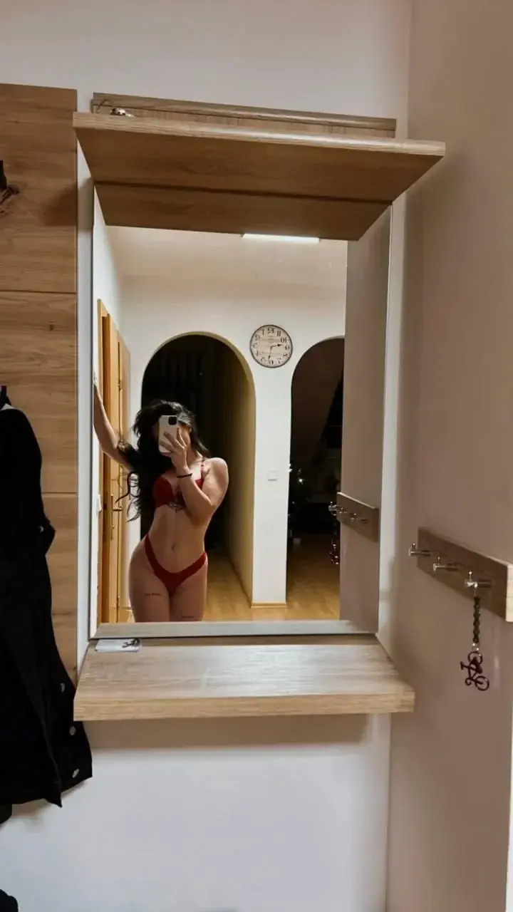 l'abonnement gratuit avec le code "JULIA" 😏