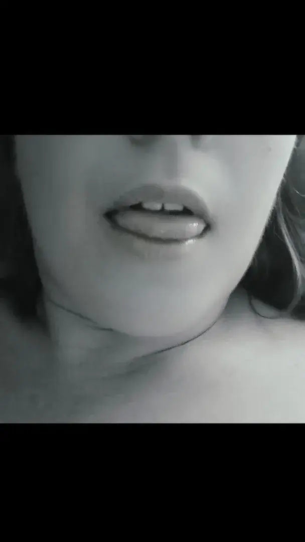 Leak & nude 1 — Plaisirsensuels