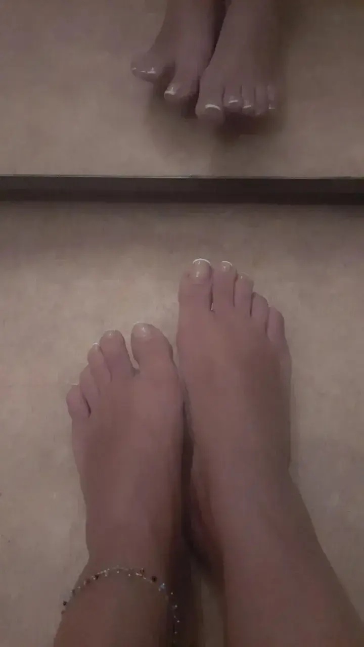Leak & nude 3 — Pieds_en_or_