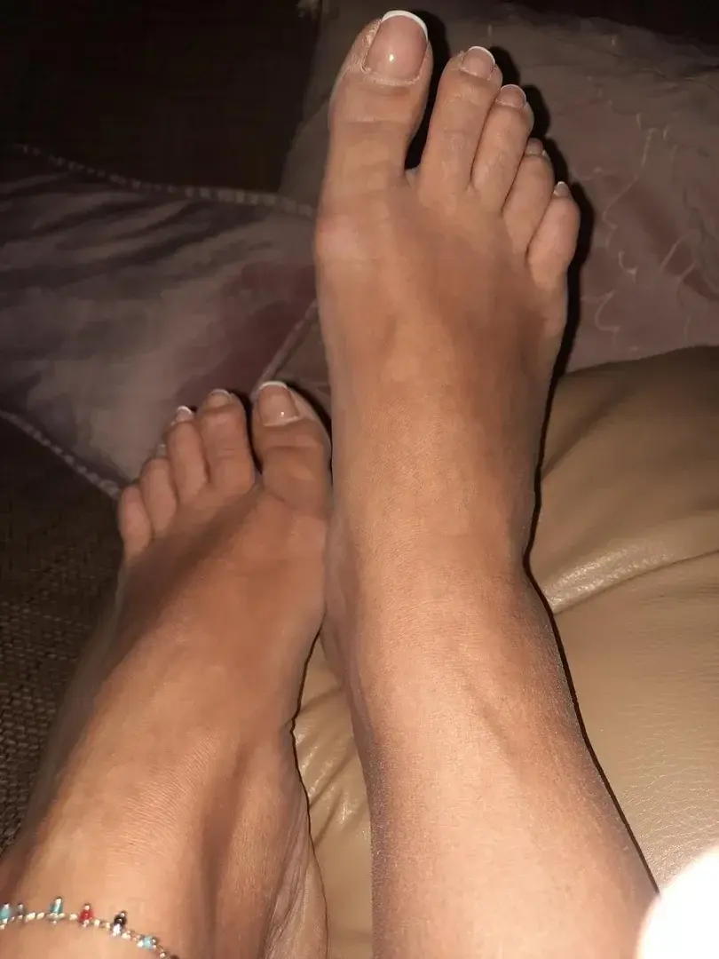 Leak & nude 4 — Pieds_en_or_