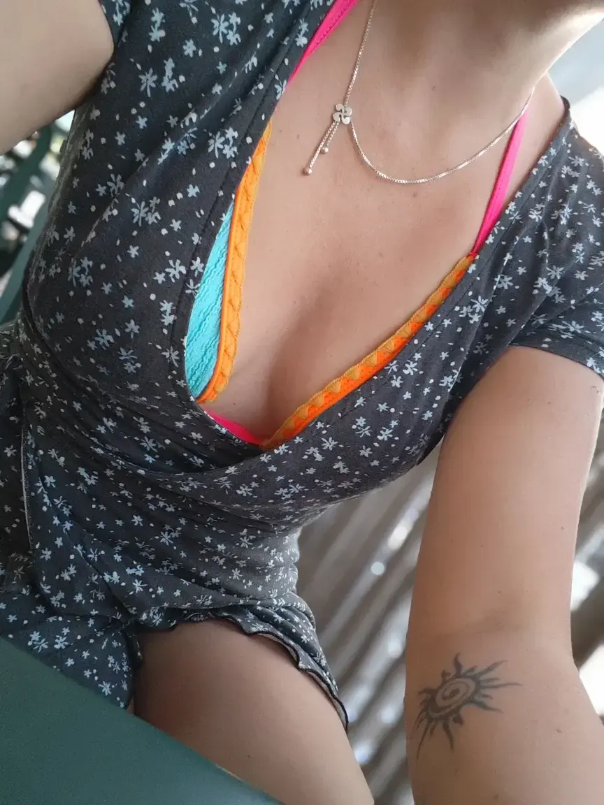Leak & nude MYM — Jade_emeraud : « J'ai trouvé chaud🫦🔥 » (MYM)