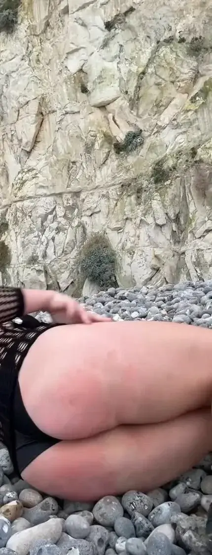 Leak & nude MYM — hotitalian : « Séance photo sur la plage.. mon instagram : Bruneauxyeuxbleus vous y retrouverez tous mes réseaux sociaux 📈 » (MYM)