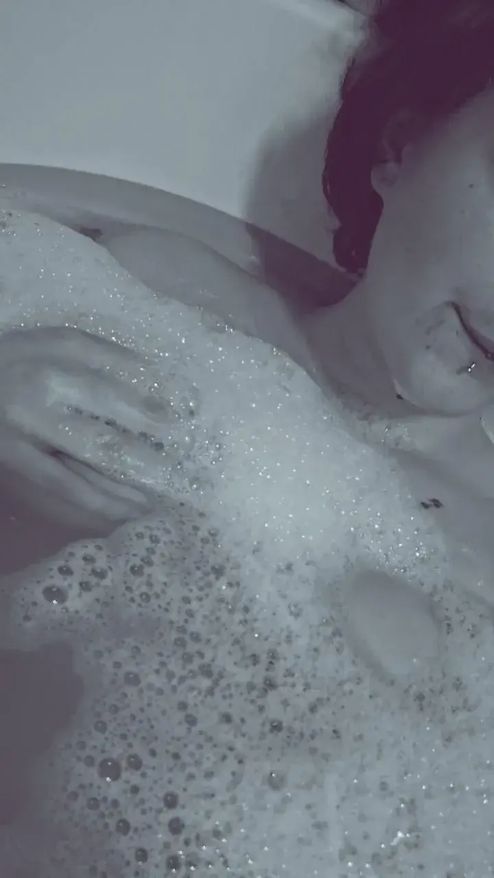 Leak & nude 4 — Grosse_chaudasse_