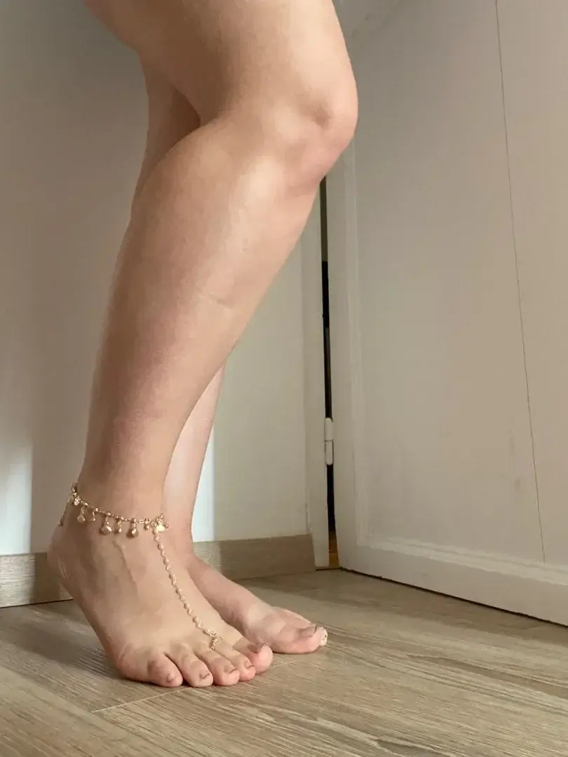Leak & nude 2 — Petits_pied_nu