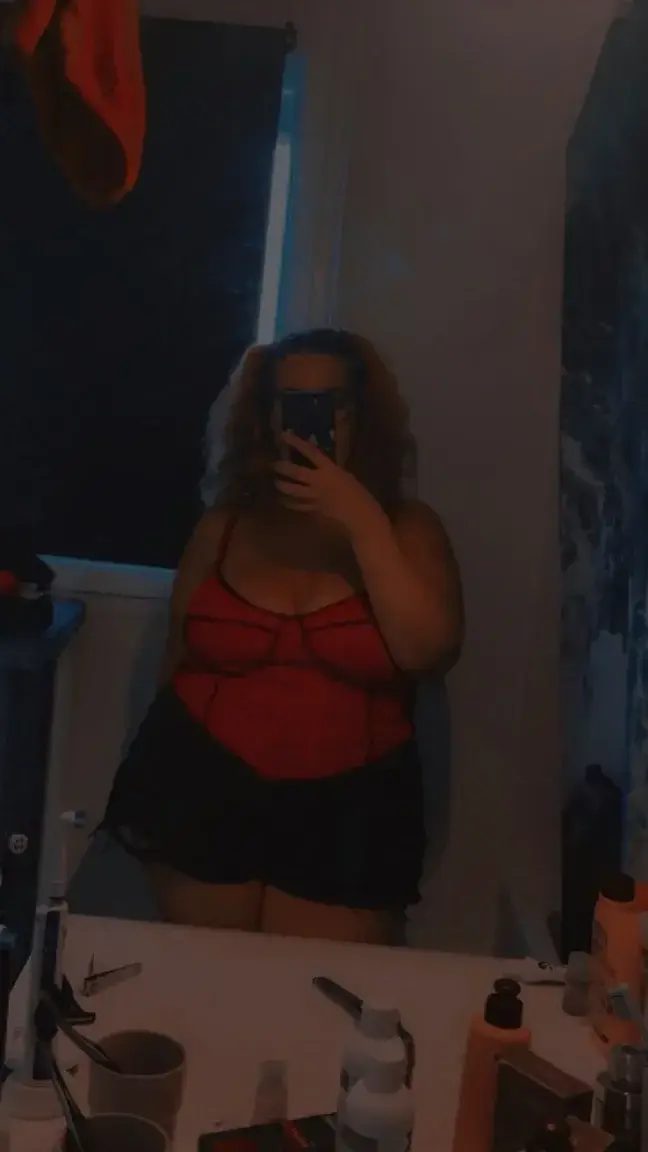 Vient agrippé mes hanches bébé 🤪