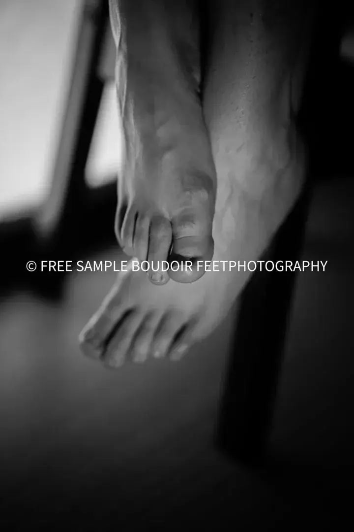 Leak & nude 1 — Boudoirfeetography