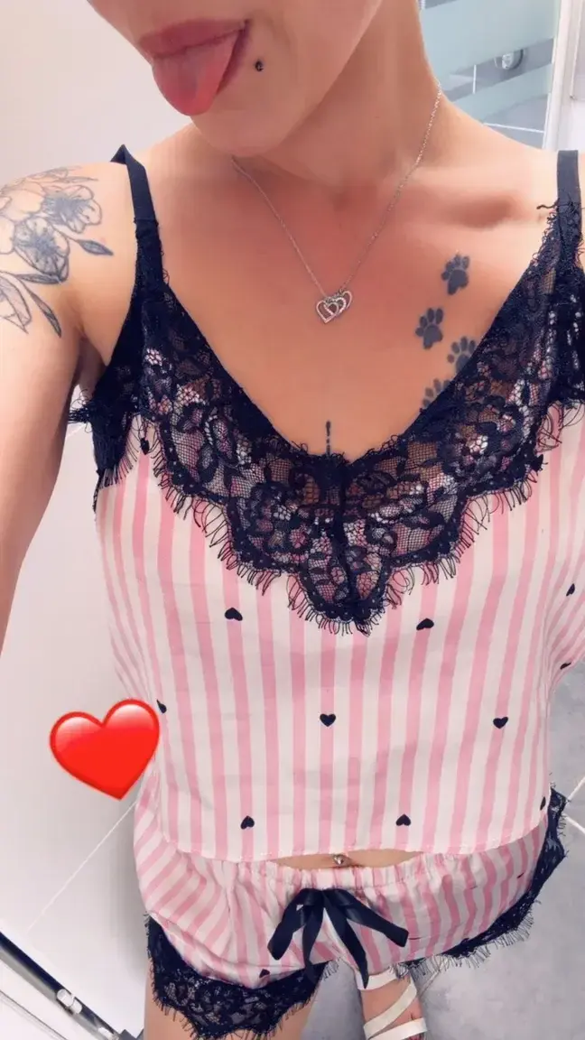 Jolie le pyjama 🥰👅
