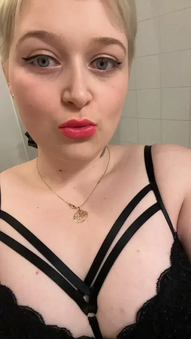 Leak & nude 2 — Marinagenv