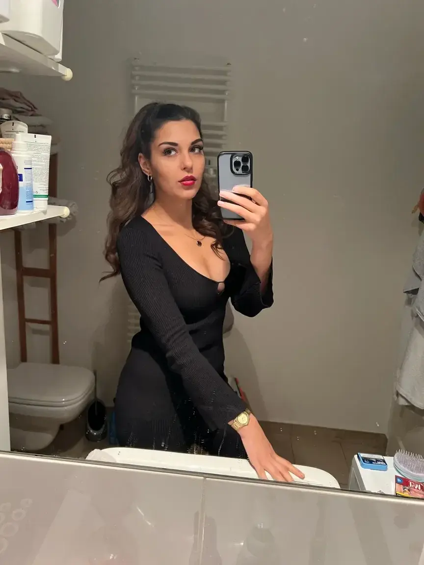 Are mirrorselfies still in?