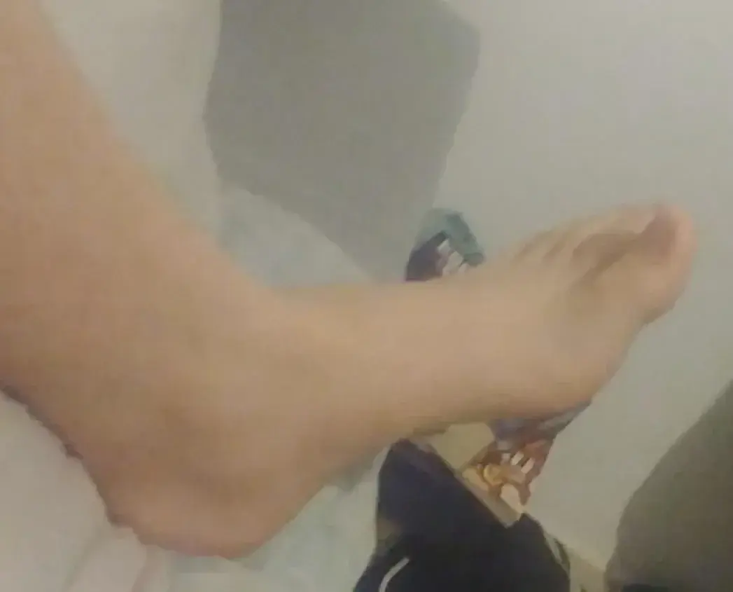 Leak & nude 1 — feet_hands_26