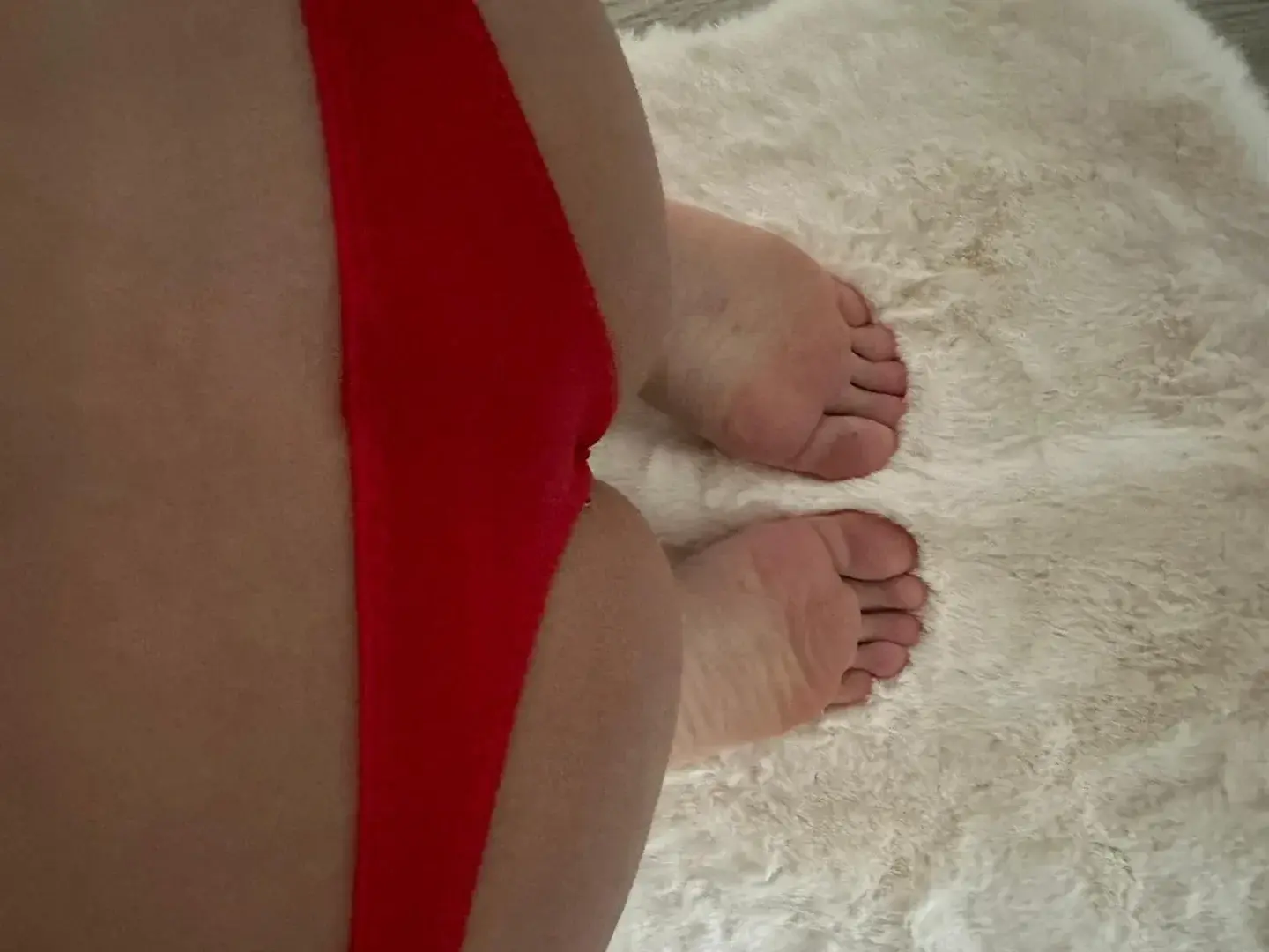 Leak & nude 4 — Piedssexedesirxxx