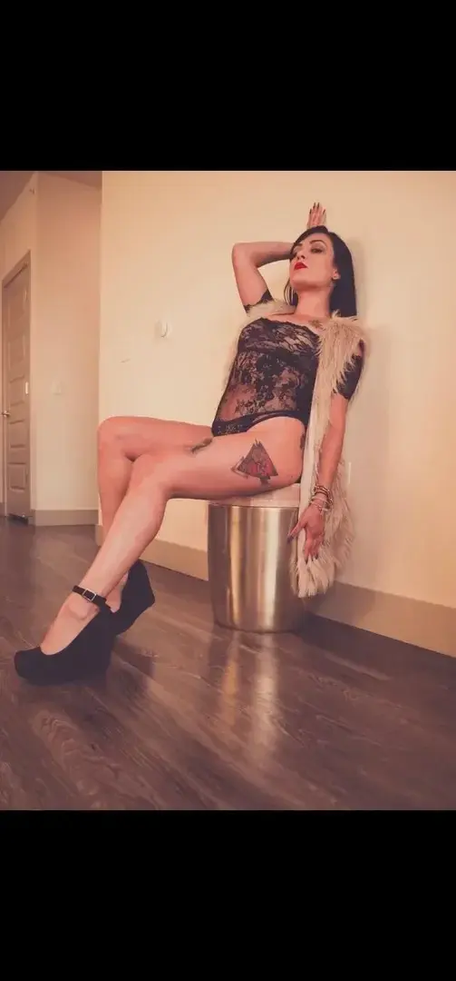 Leak & nude 1 — Buckskinbabe